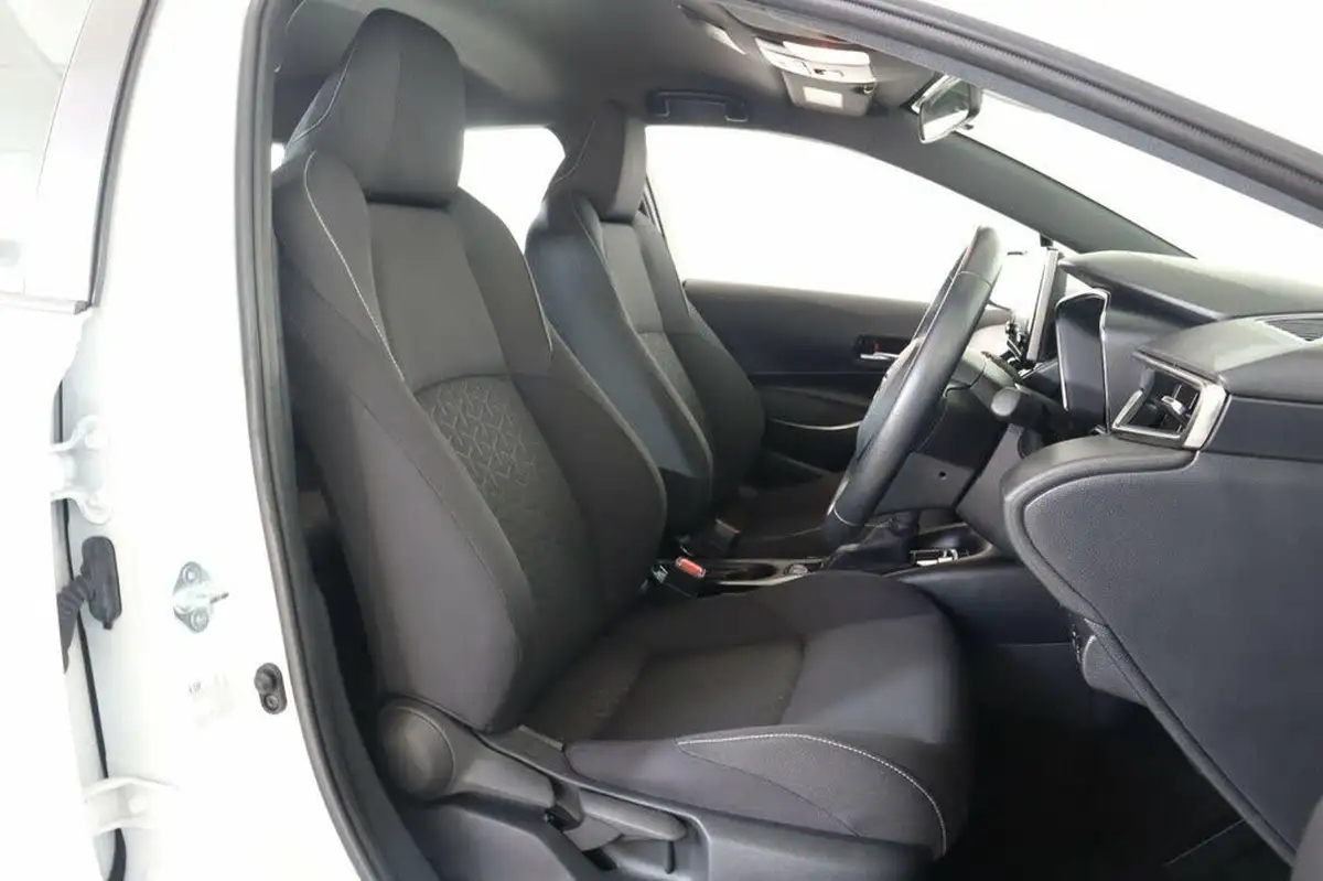 2022-toyota-corolla-18-vvt-i-icon-120bhp-spare-wheel-touring-sports-5d-big-12