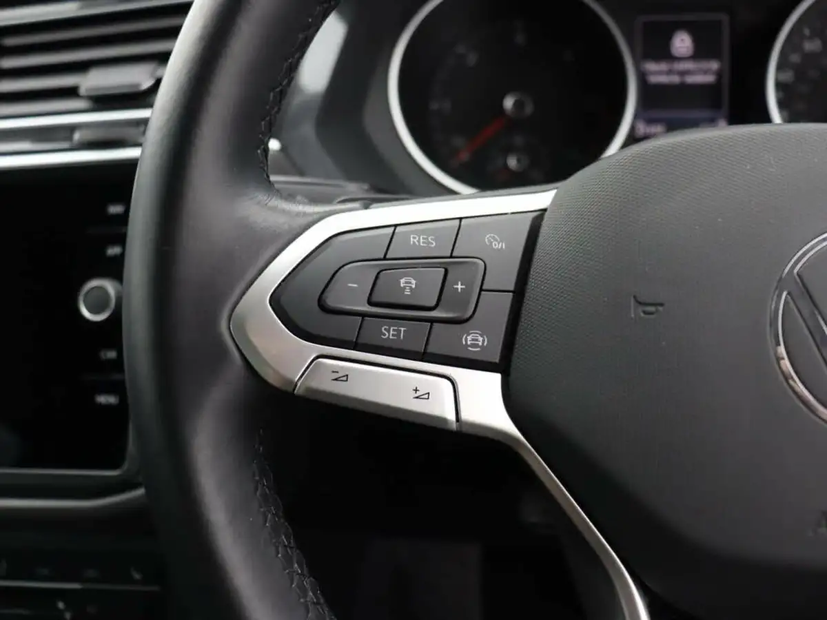 2021-volkswagen-tiguan-20tdi-life-dsg-big-33