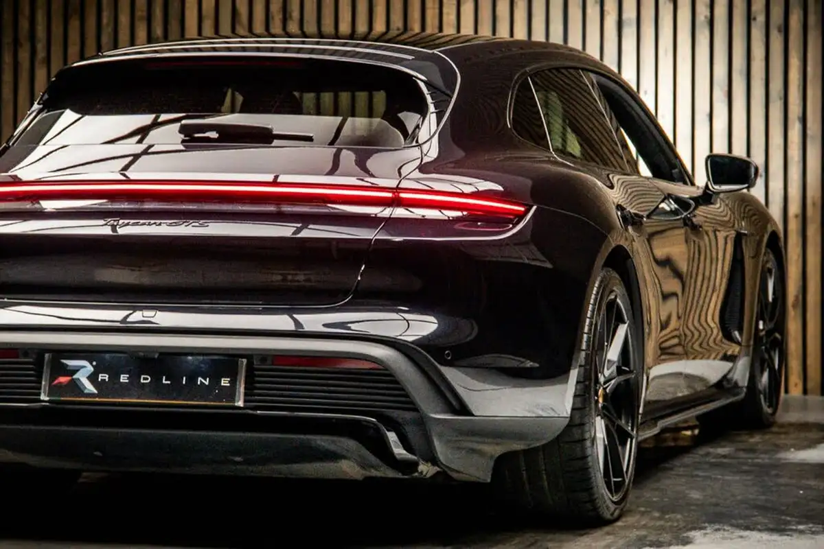 2023-porsche-taycan-e-gts-sport-turismo-big-20