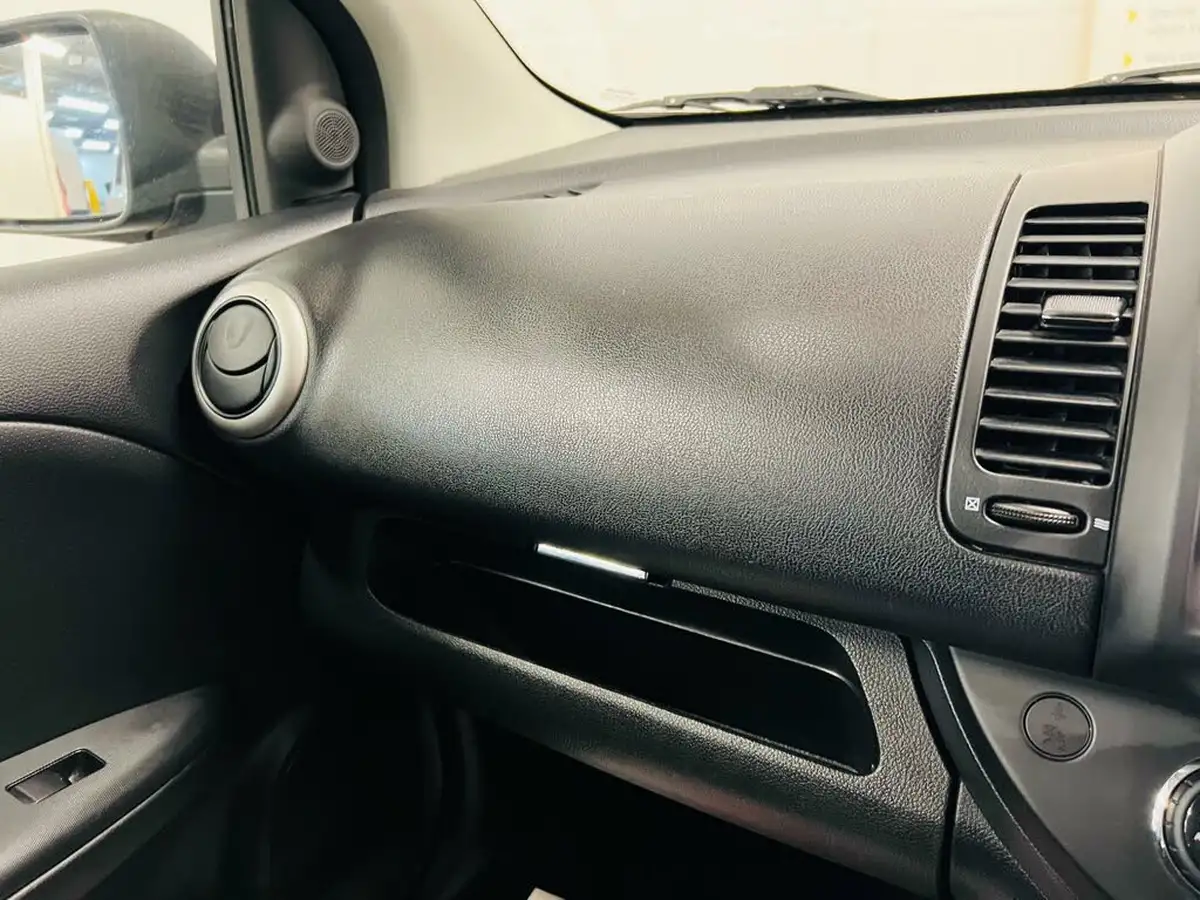 2013-nissan-note-14-n-tec-big-16