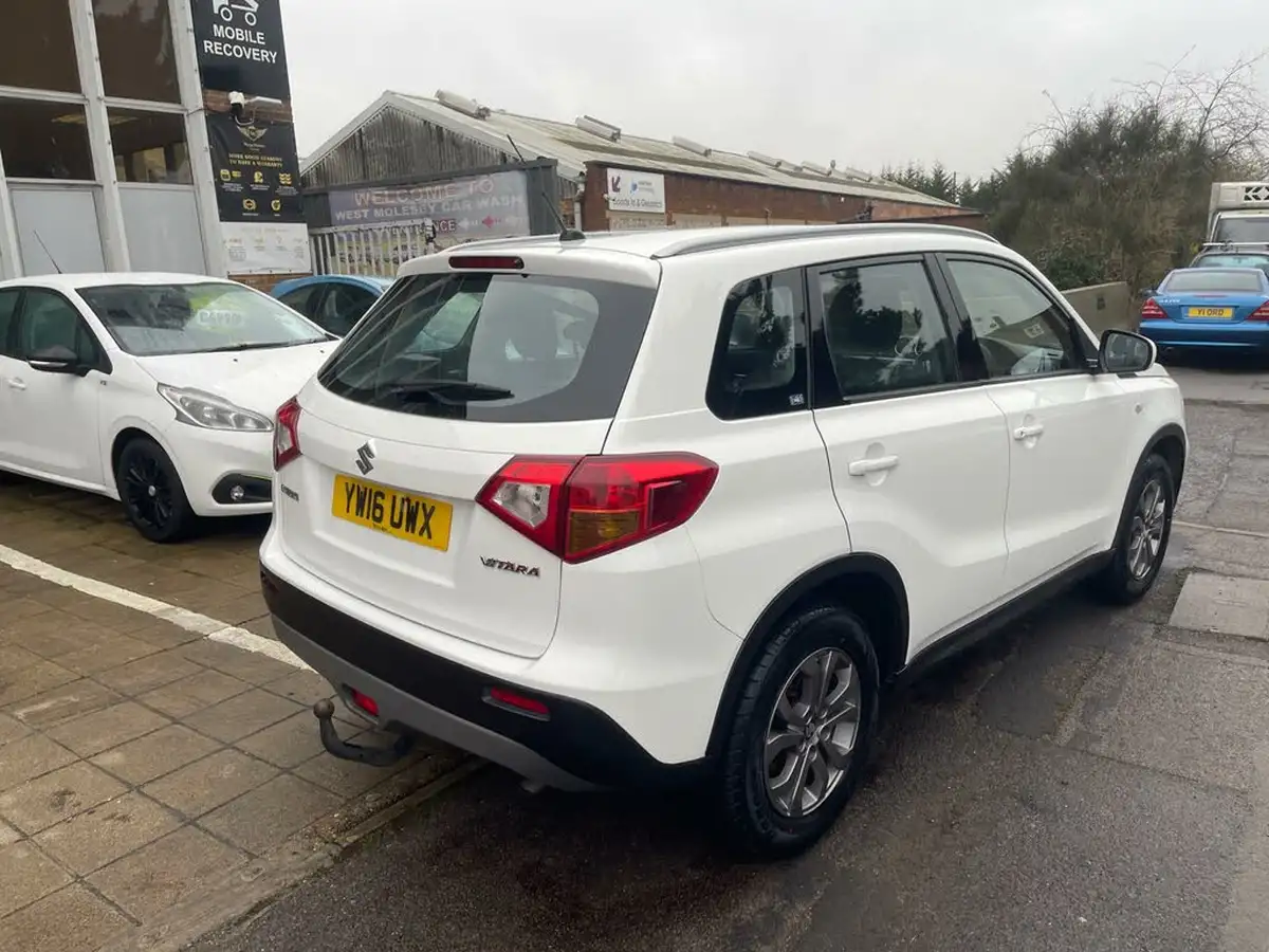 2016-suzuki-vitara-16-sz4-big-2