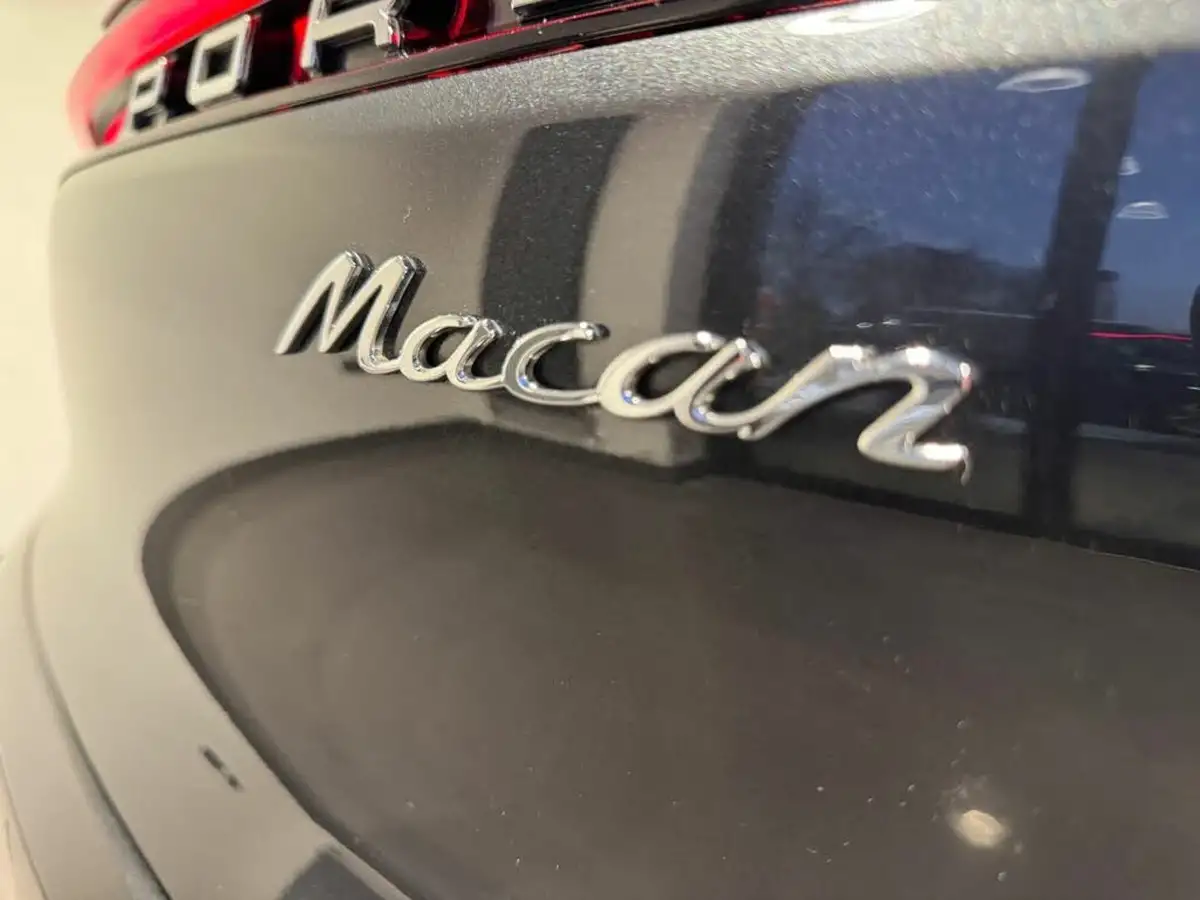 2018-porsche-macan-big-12