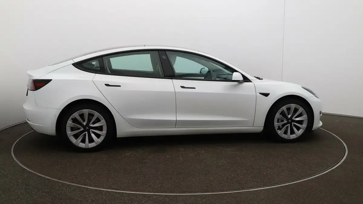 2021-tesla-model-3-e-standard-plus-big-8
