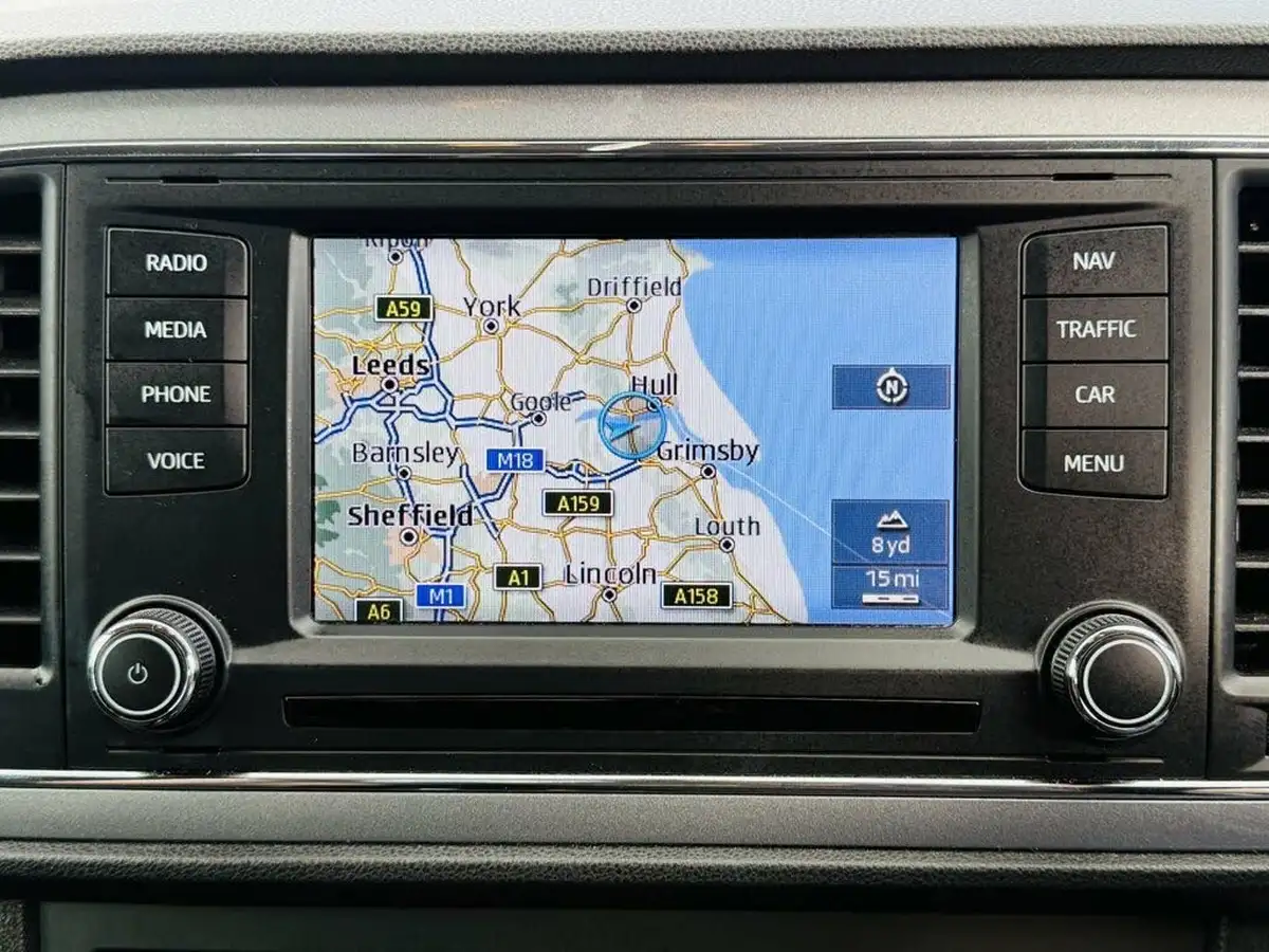 2014-seat-leon-14-fr-tech-pack-140ps-ss-sportcoupe-3d-1395cc-big-12