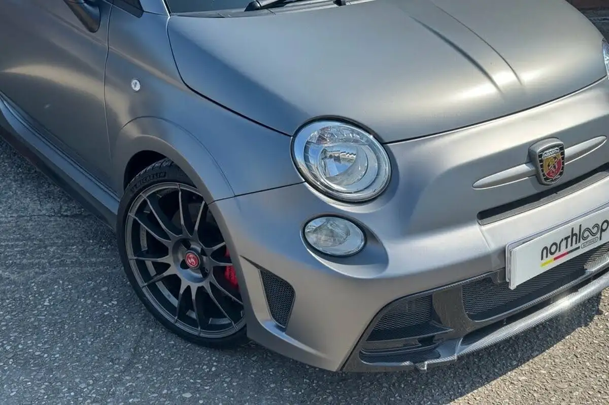 2016-abarth-500-14-tjet-695-biposto-big-8