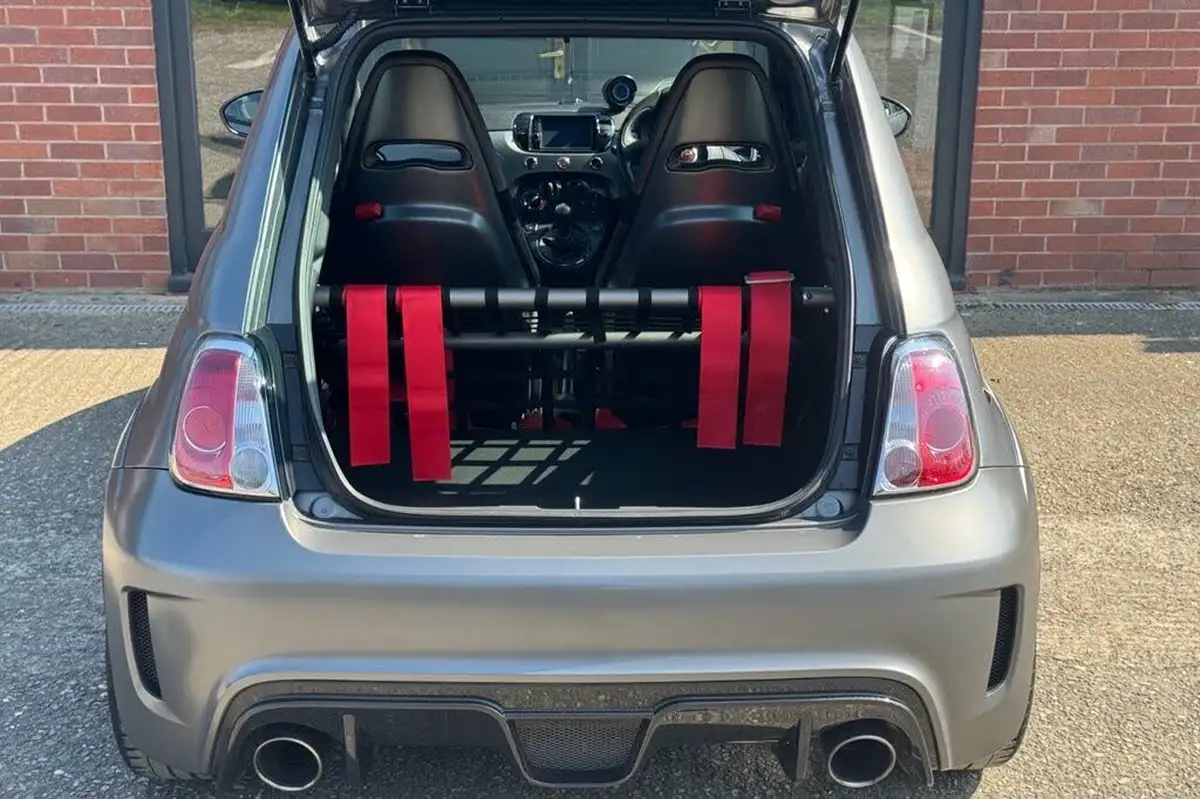 2016-abarth-500-14-tjet-695-biposto-big-34