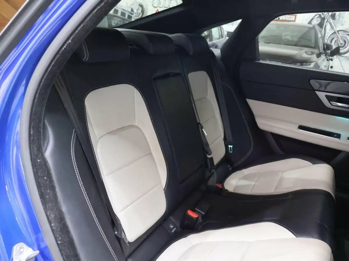 2018-jaguar-xf-20td-r-sport-240ps-awd-saloon-4d-1998cc-auto-big-9