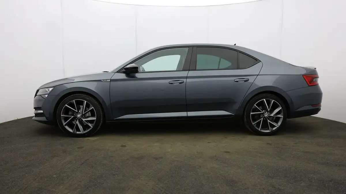 2020-skoda-superb-14-tsi-sportline-plus-hatchback-big-63