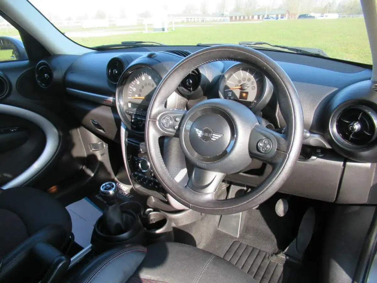 2016-mini-countryman-16-cooper-park-lane-edition-4x4-ss-big-13
