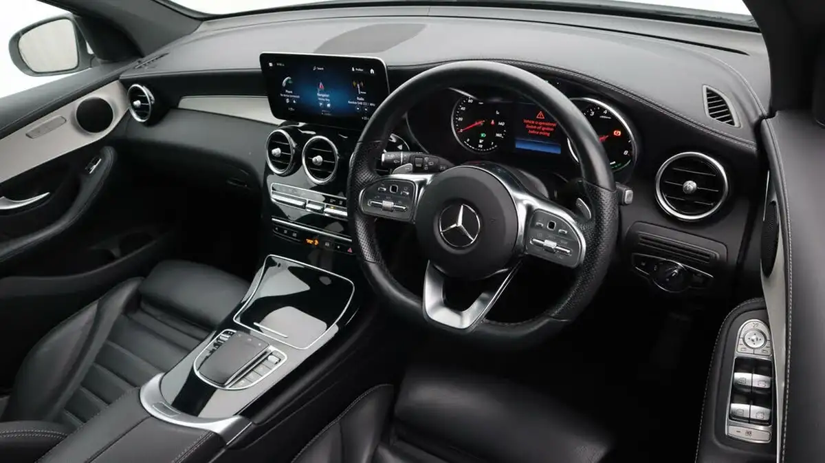 2022-mercedes-benz-glc-class-20-glc300e-amg-line-320ps-station-wagon-5d-1991cc-big-9