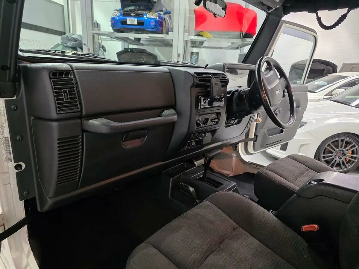 2005-jeep-wrangler-40-sport-big-38