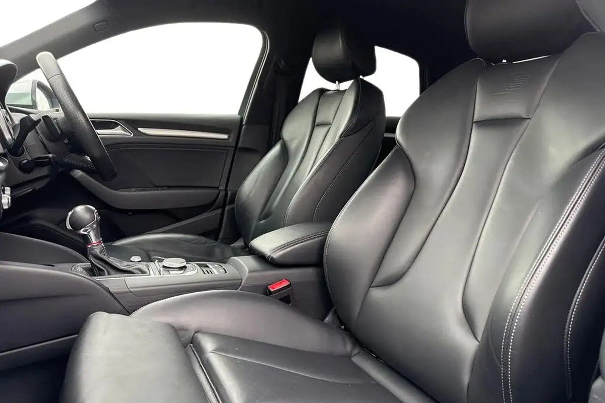 2019-audi-s3-20-tfsi-saloon-4d-big-15