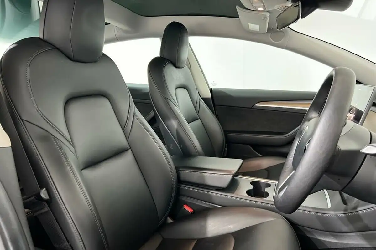 2022-tesla-model-3-e-long-range-big-21