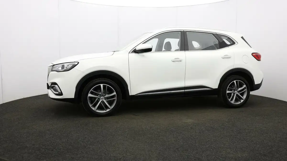 2021-mg-hs-15t-gdi-excite-162ps-big-25