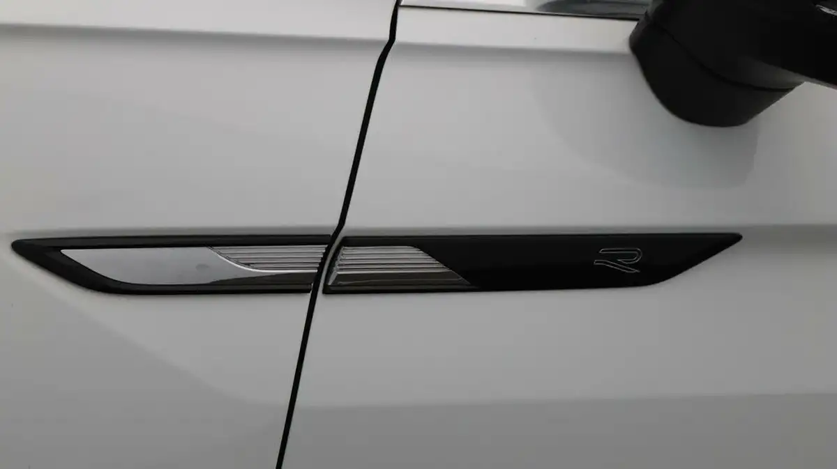 2021-volkswagen-tiguan-15-tsi-r-line-big-20