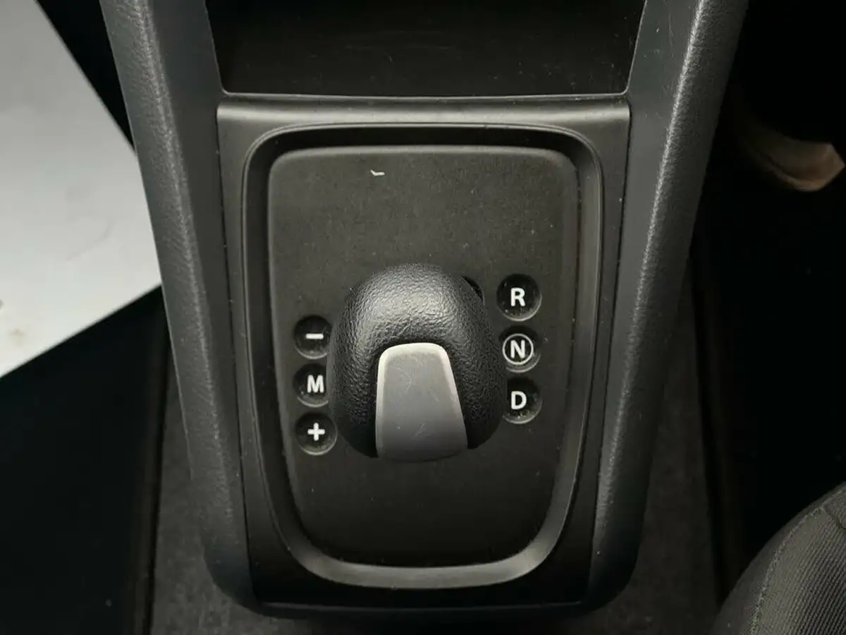 2015-suzuki-celerio-10-sz4-ags-big-12