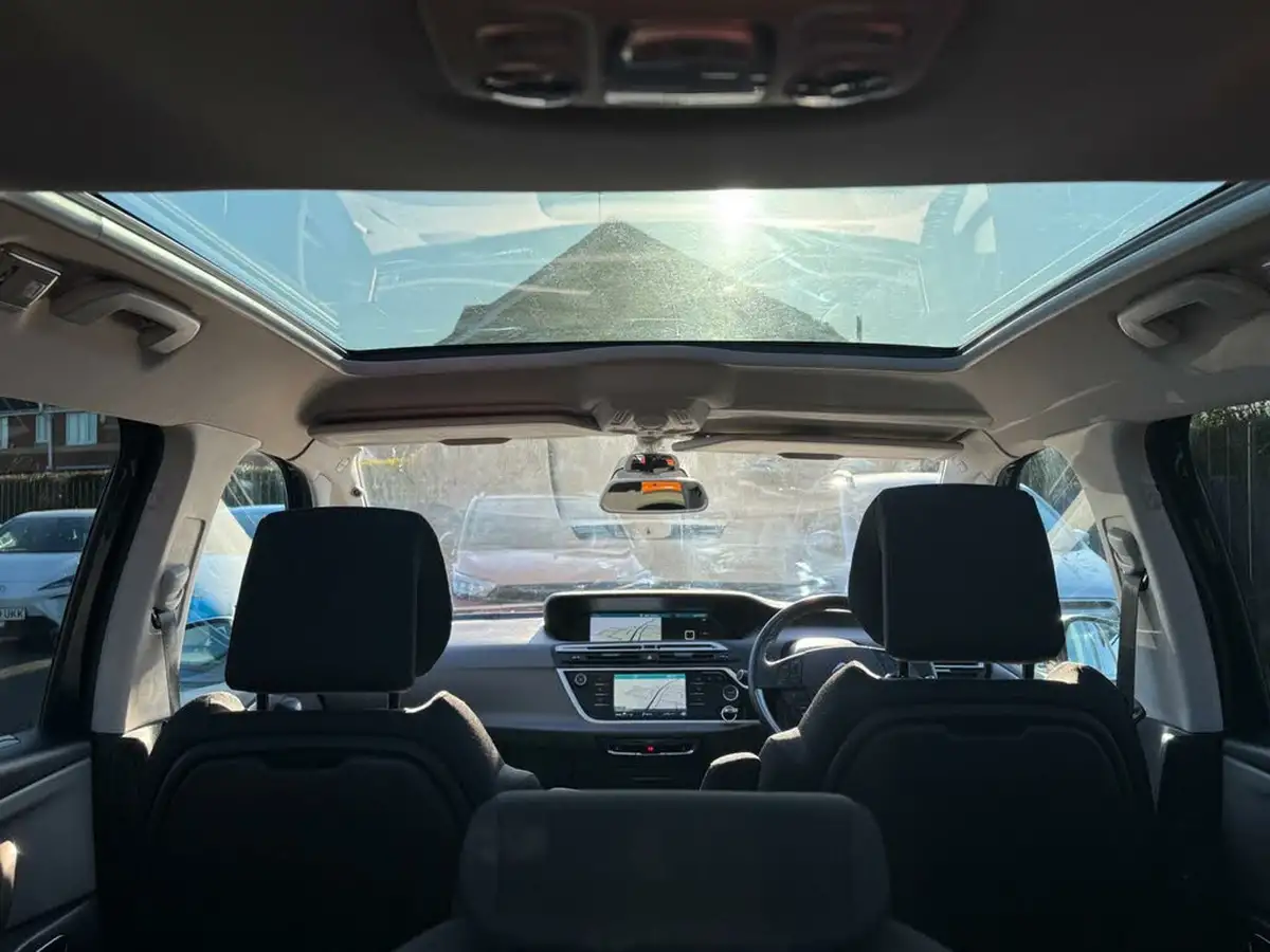 2021-citroen-grand-c4-spacetourer-12-puretech-shine-big-35