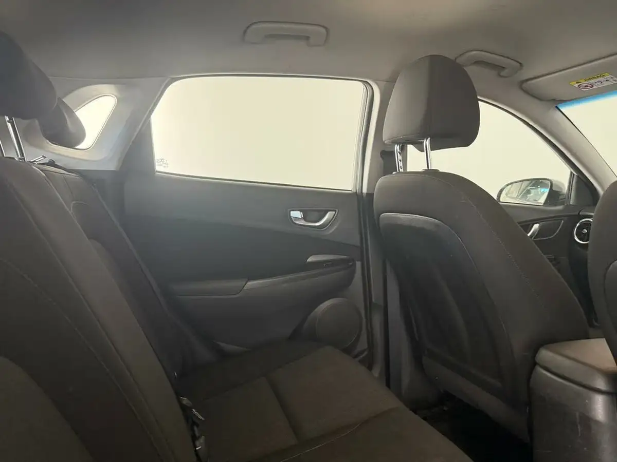 2022-hyundai-kona-10-t-gdi-se-connect-big-11
