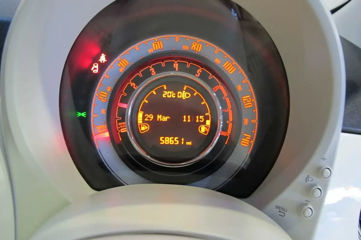 2021-fiat-500-10-dolcevita-big-28