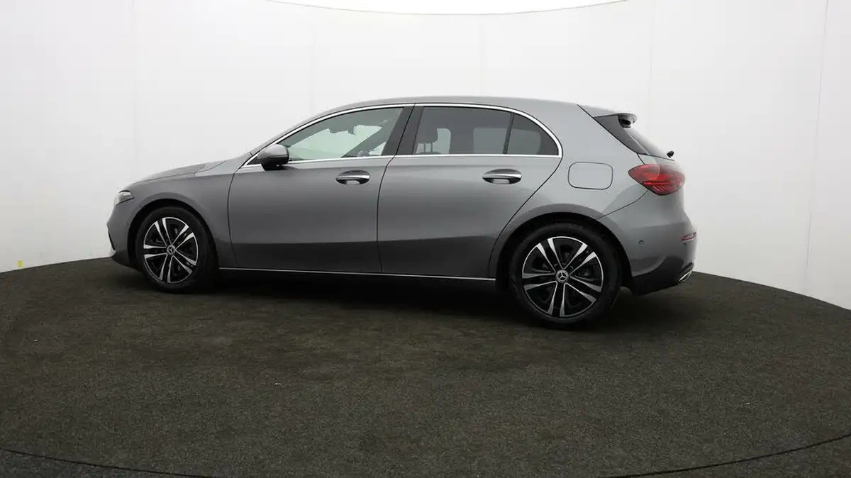 2023-mercedes-benz-a-class-big-69