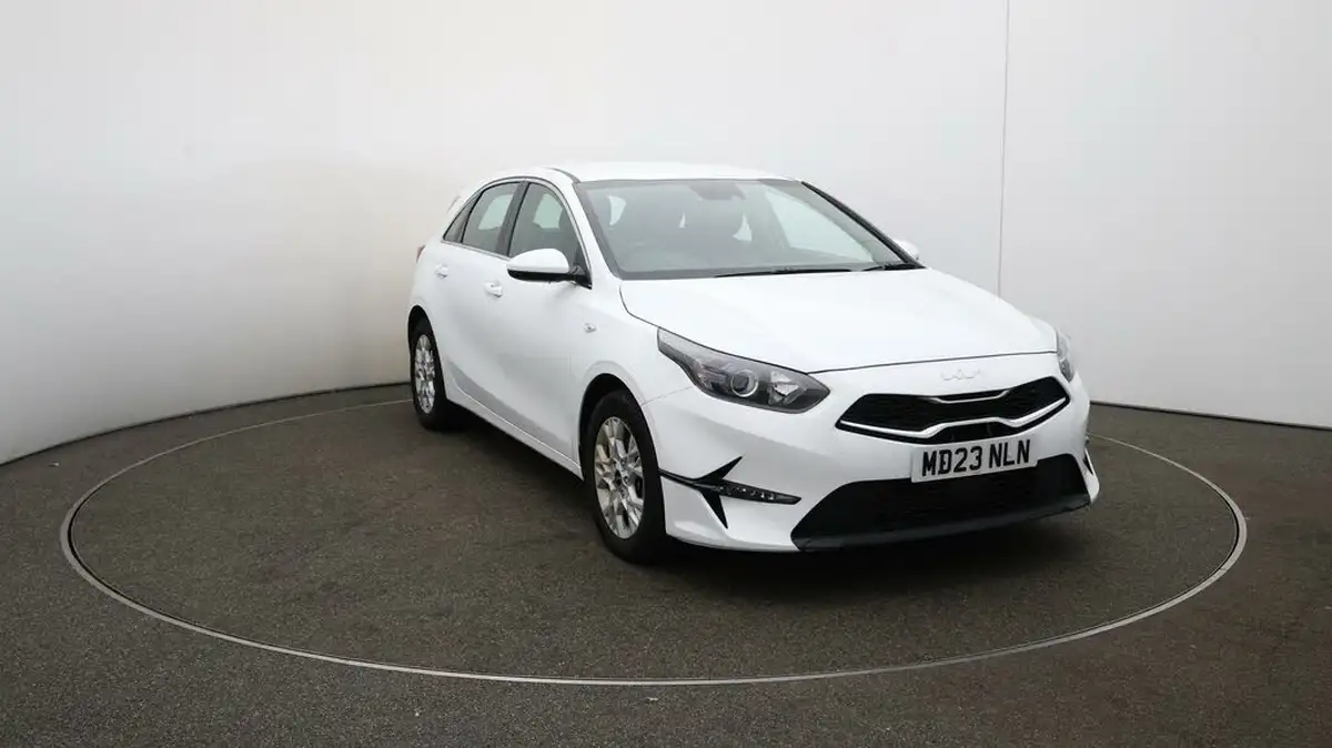 2023-kia-ceed-15-t-gdi-2-158bhp-non-adap-hatchback-big-39
