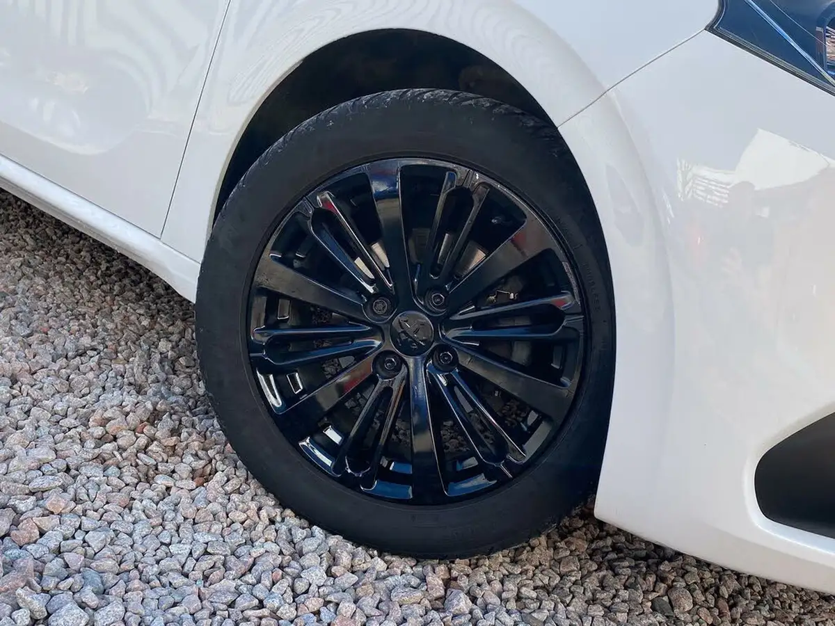 2018-peugeot-208-16bluehdi-allure-75bhp-big-47