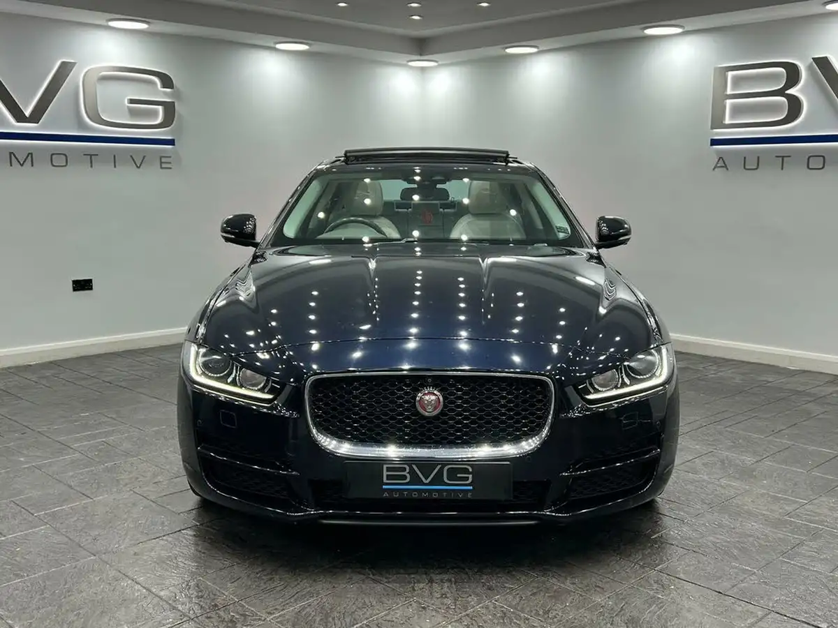 2015-jaguar-xe-20td-portfolio-180ps-auto-big-4