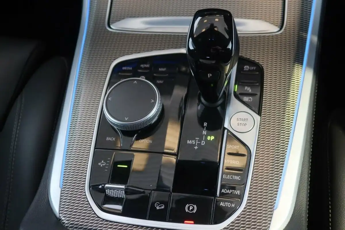 2022-bmw-x5-30-xdrive-45e-m-sport-394bhp-big-15