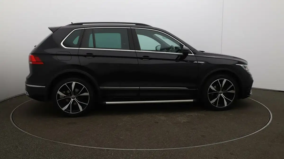 2021-volkswagen-tiguan-15-tsi-r-line-big-8