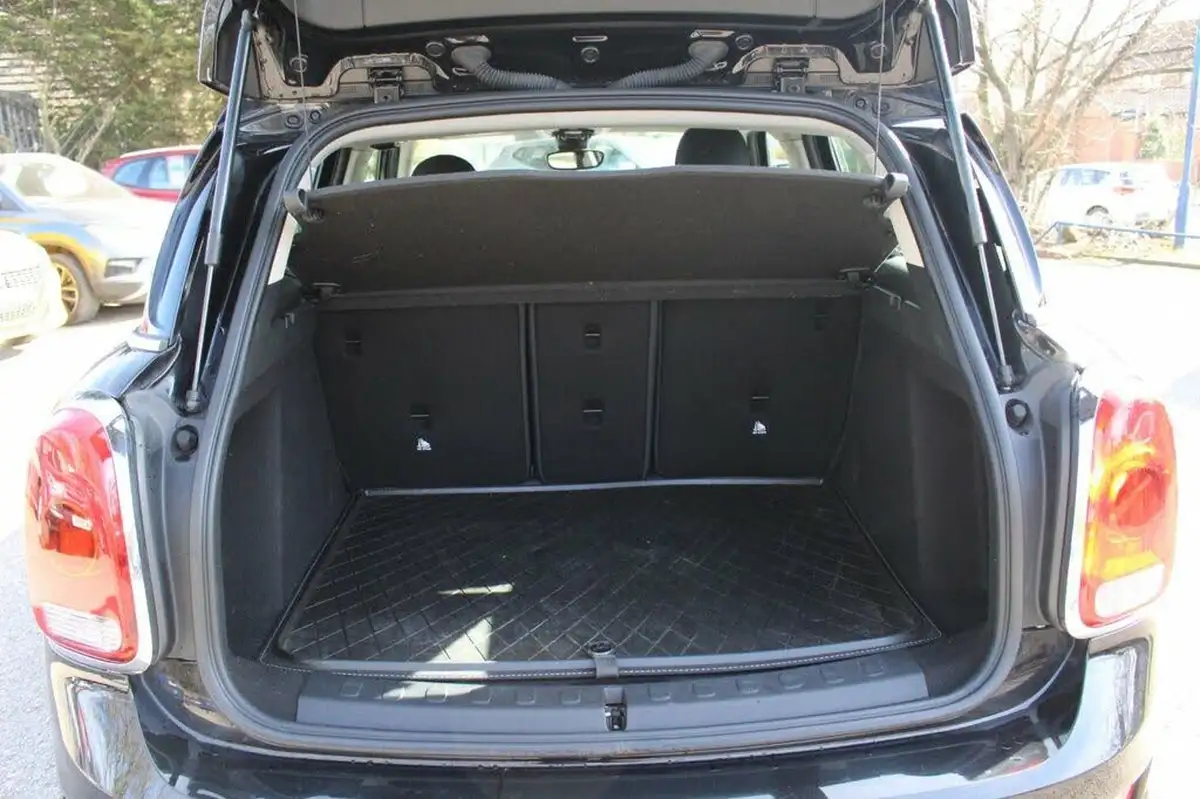 2019-mini-countryman-15-cooper-classic-big-35
