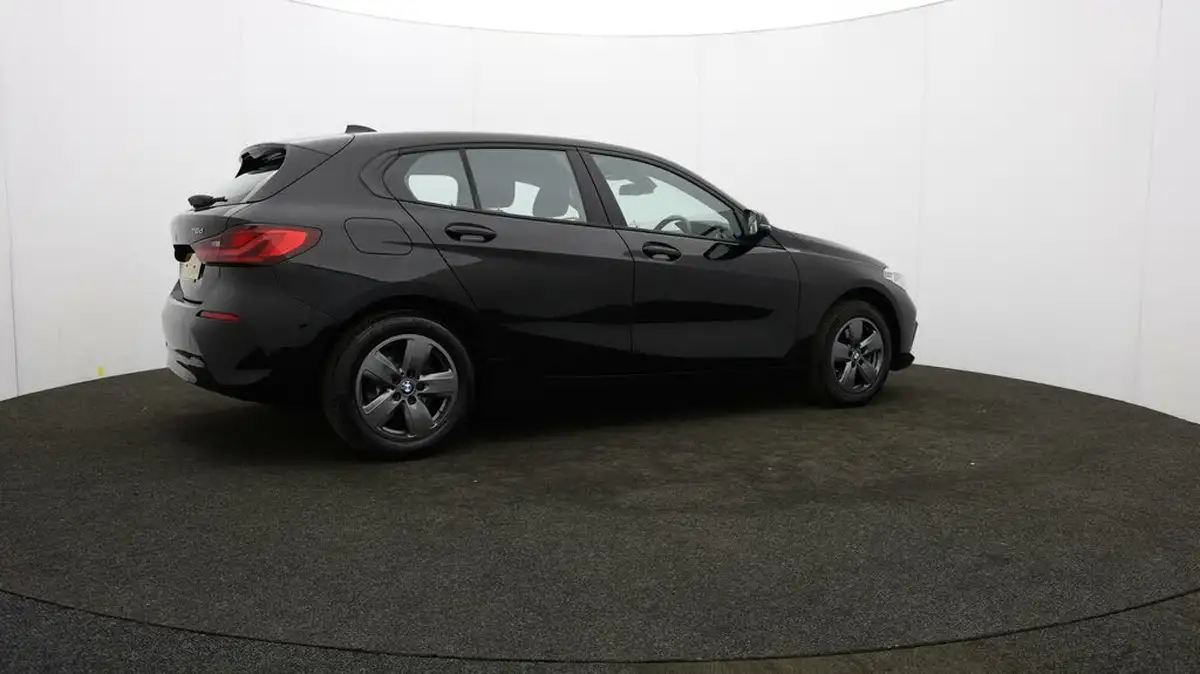 2019-bmw-1-series-15td-116d-se-114bhp-5d-big-32