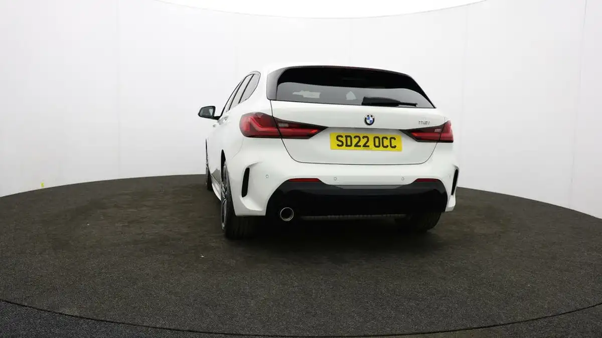 2022-bmw-1-series-15-118i-m-sport-lcp-big-79