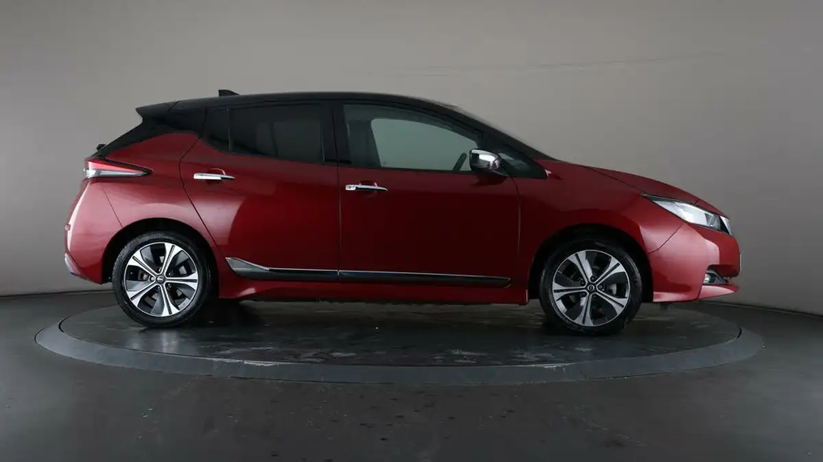 2021-nissan-leaf-e-e-tekna-big-8