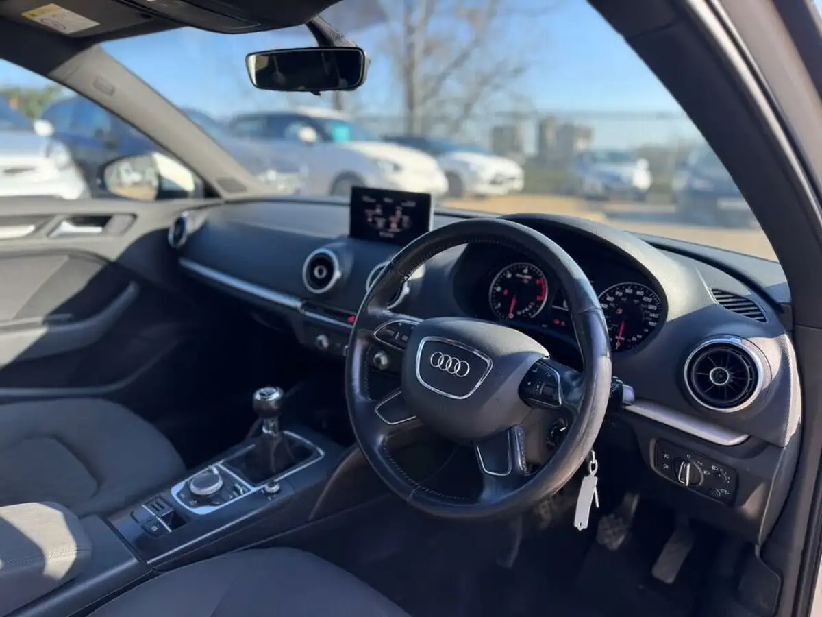 2013-audi-a3-20-tdi-se-sportback-5d-1968cc-big-28