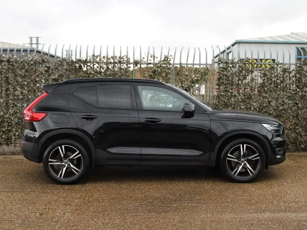 2021-volvo-xc40-15-t5-r-design-262bhp-big-5