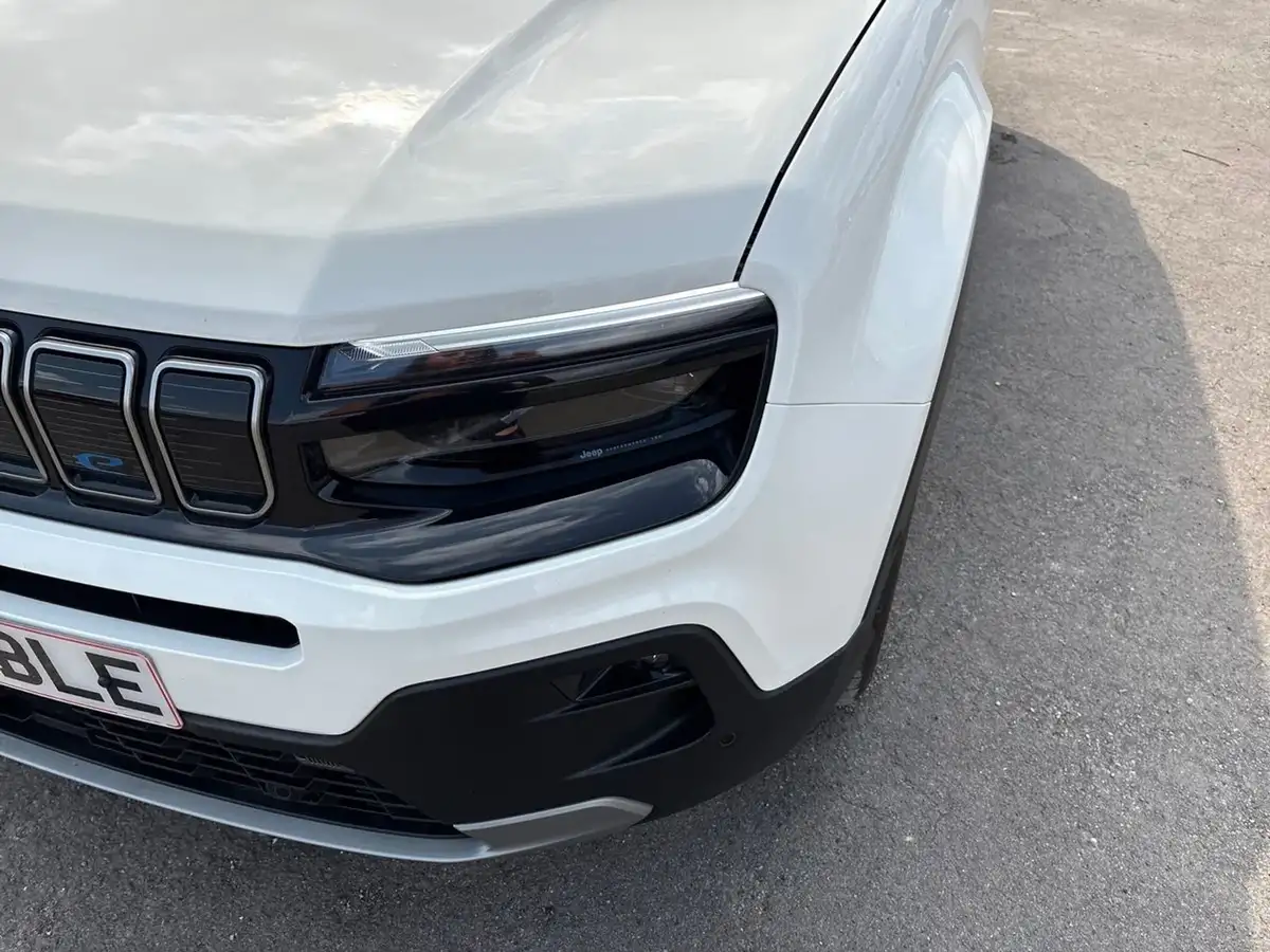 2024-jeep-avenger-e-summit-big-14