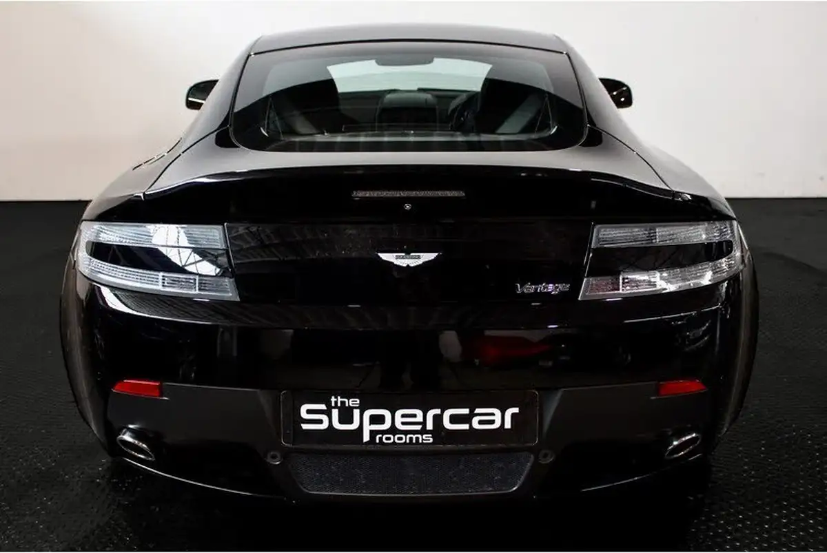 2015-aston-martin-vantage-47-v8-vantage-coupe-sportshift-big-39