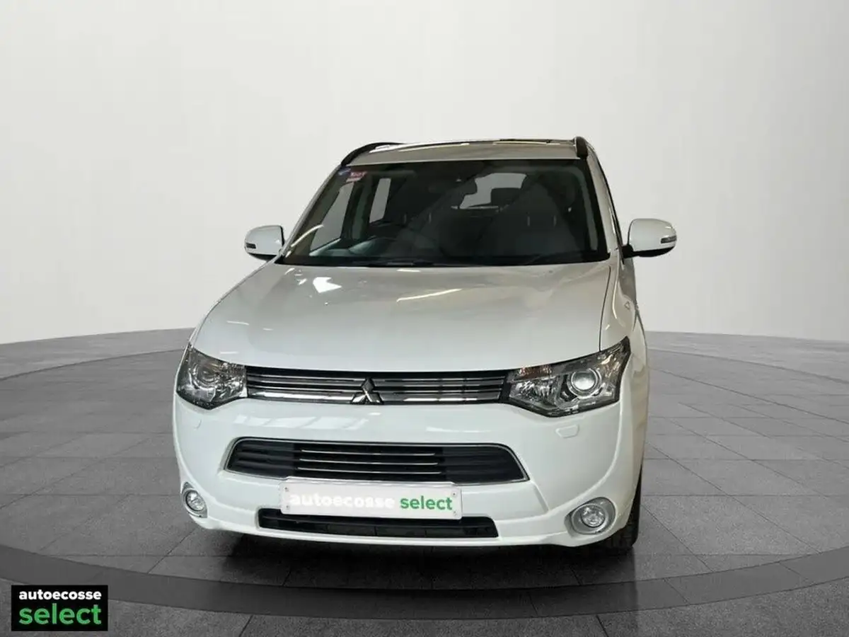 2015-mitsubishi-outlander-20-gx4h-phev-big-30