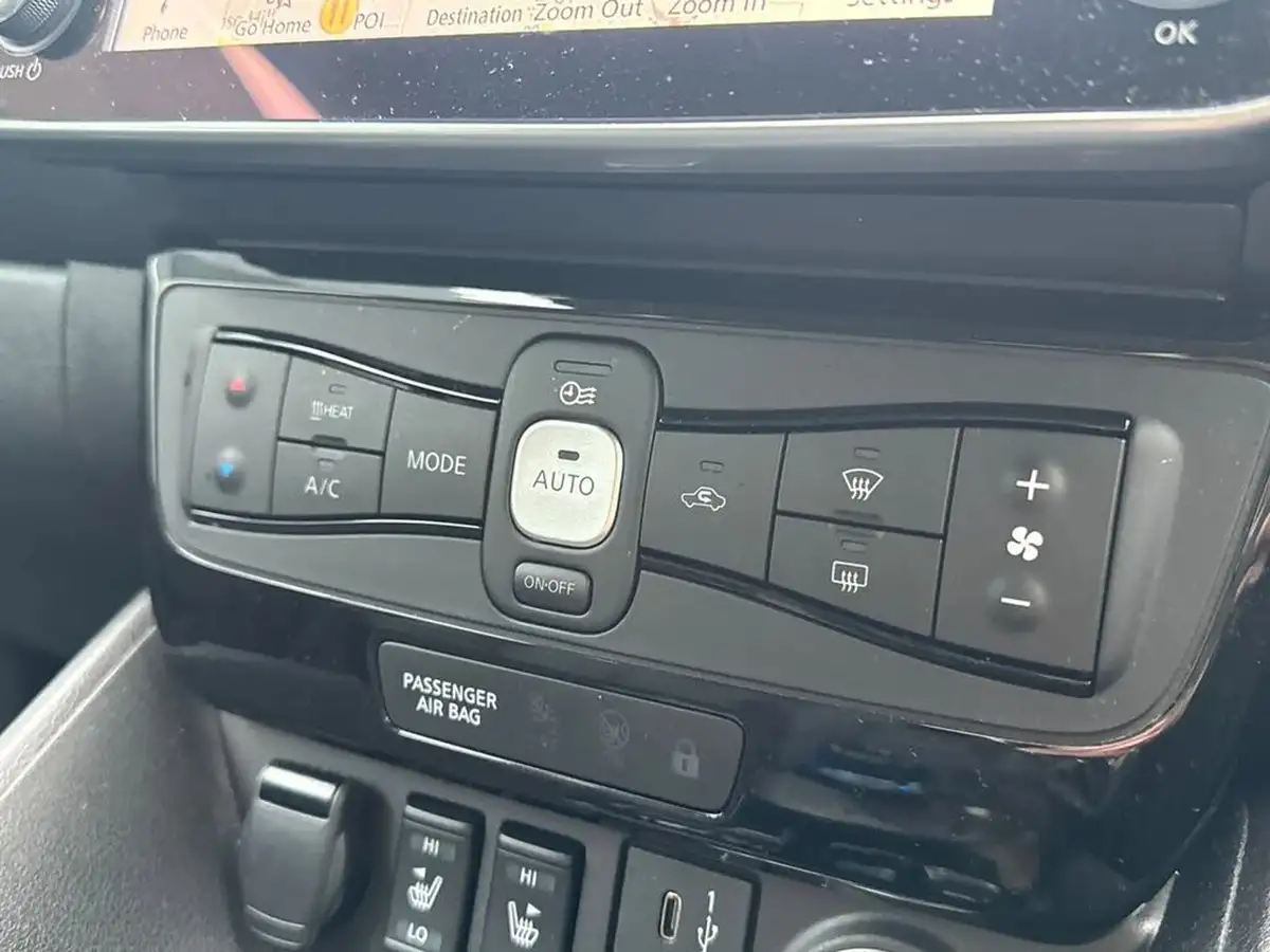 2024-nissan-leaf-e-tekna-39kwh-big-13