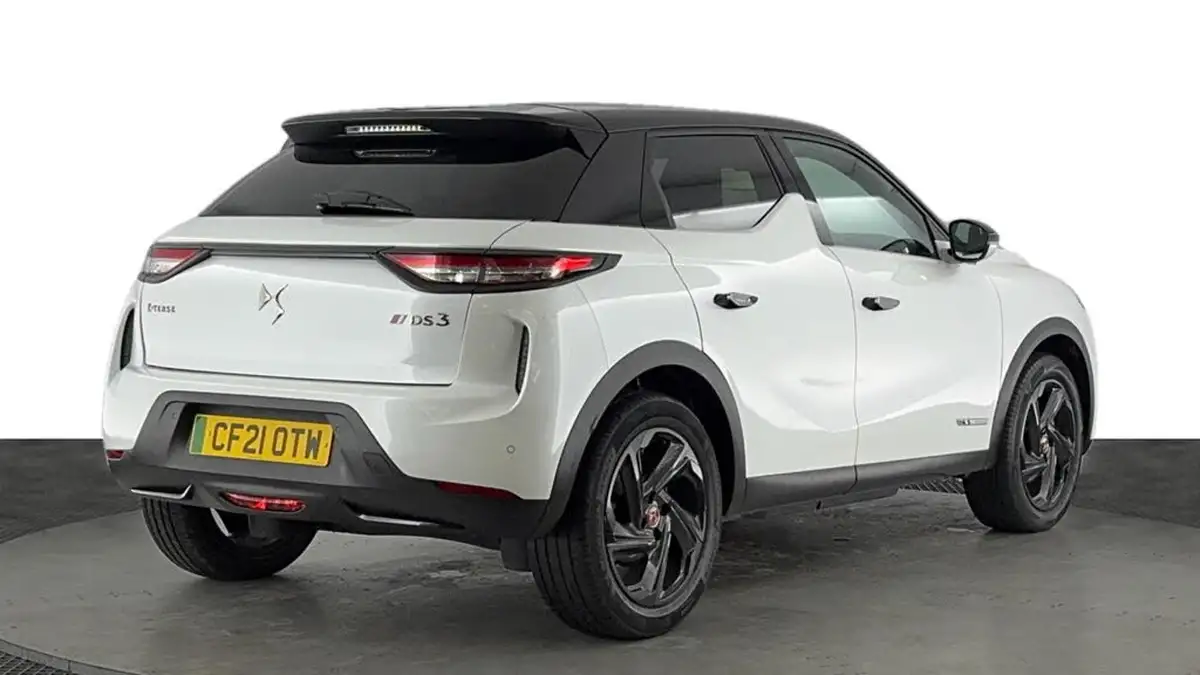 2021-ds-ds-3-crossback-e-tense-performance-line-big-3