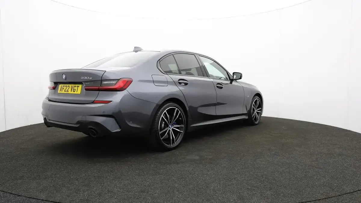 2022-bmw-3-series-20-330e-m-sport-pro-pack-saloon-4d-big-76