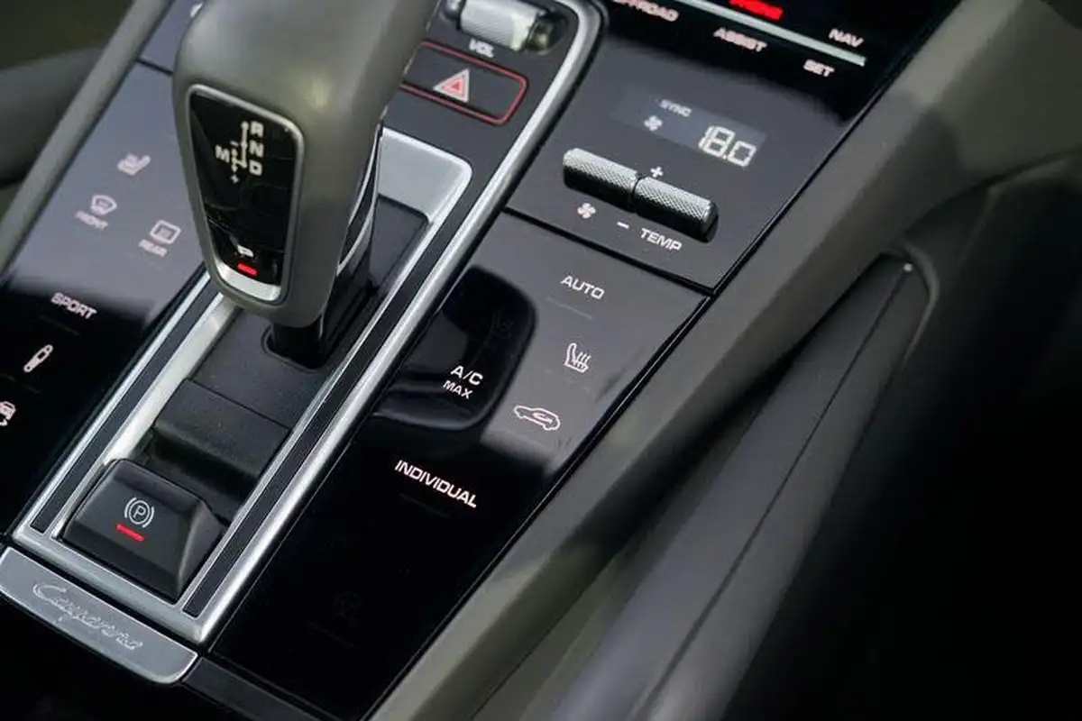 2019-porsche-cayenne-40-v8-turbo-coupe-big-45