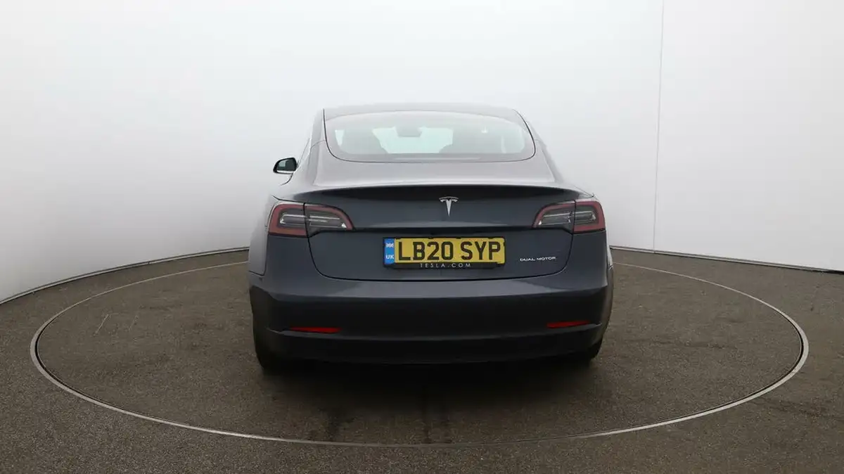 2020-tesla-model-3-e-long-range-big-51