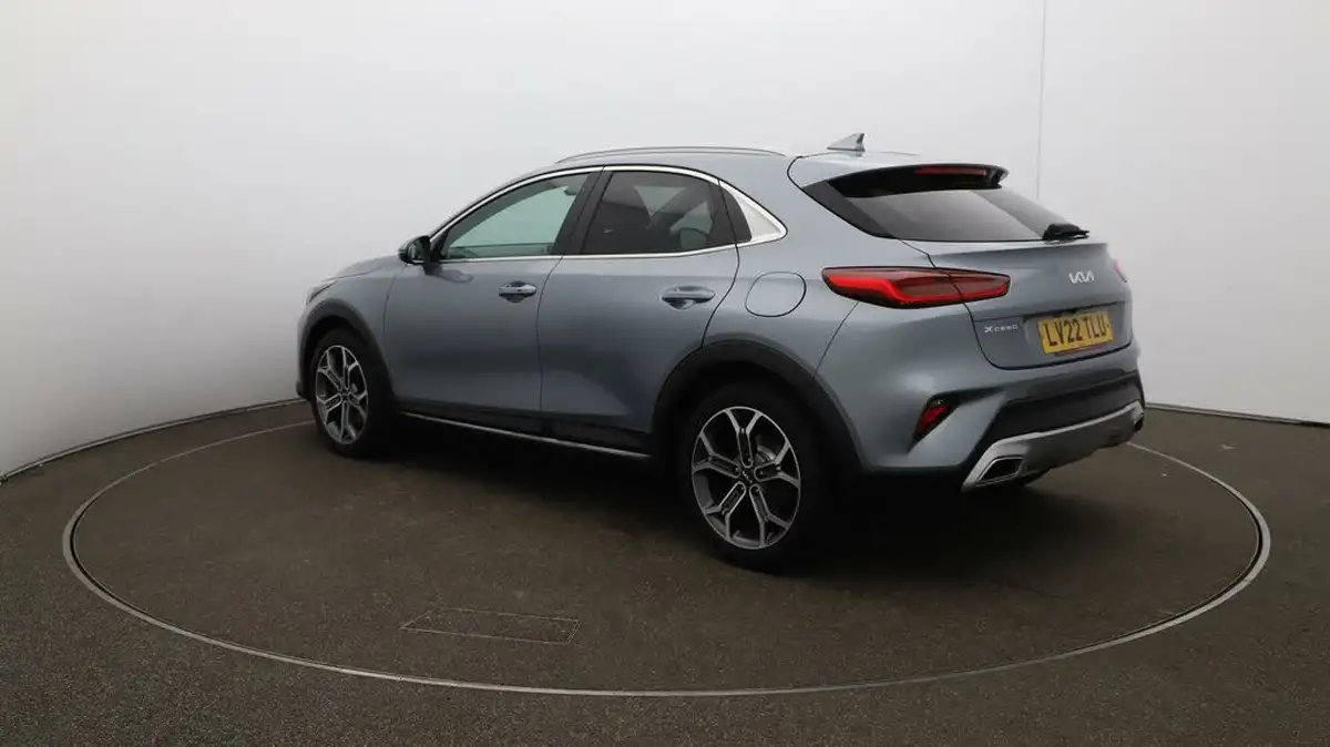 2022-kia-xceed-15-t-gdi-3-big-54