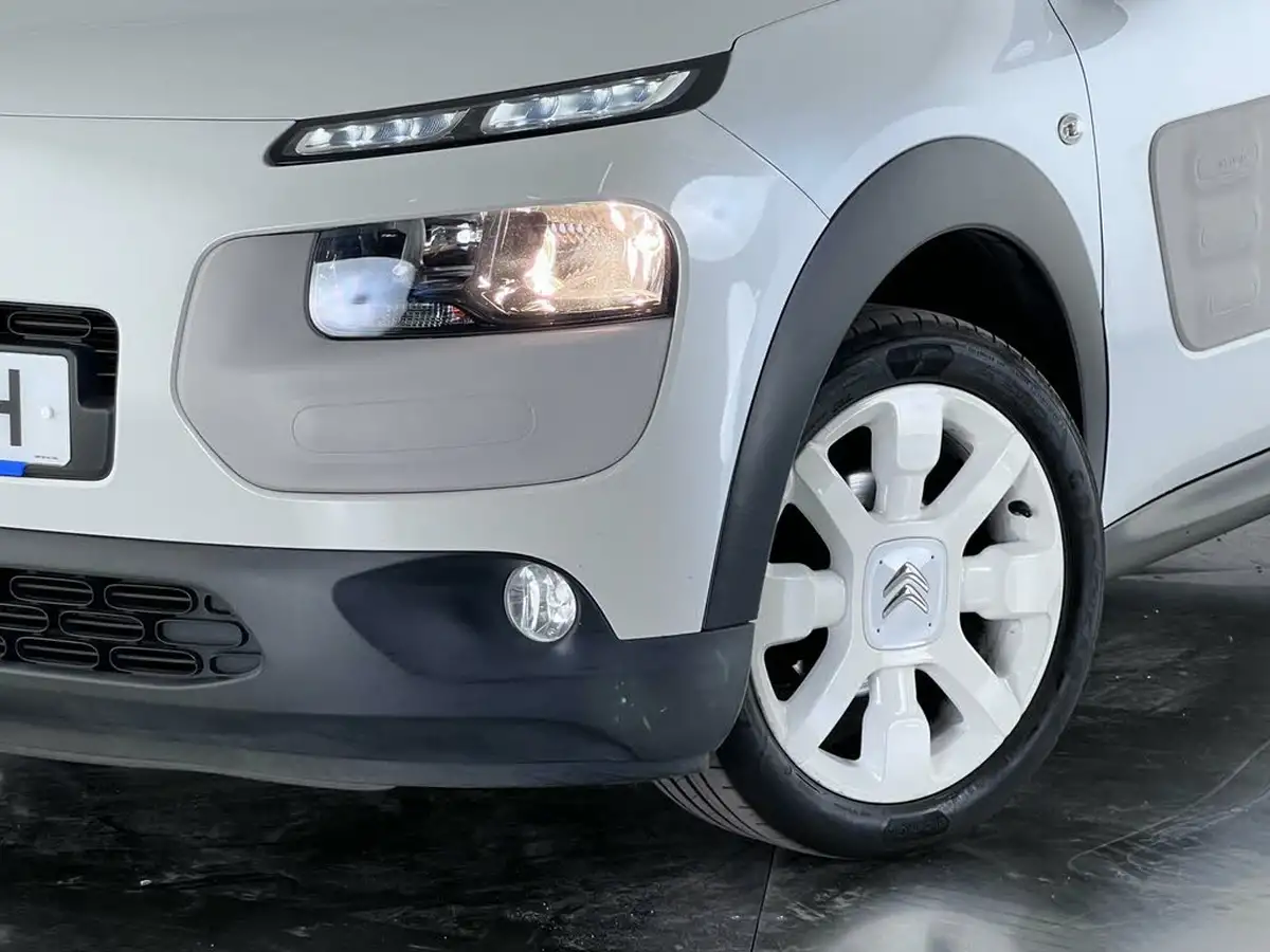 2017-citroen-c4-cactus-16bluehdi-w-big-29