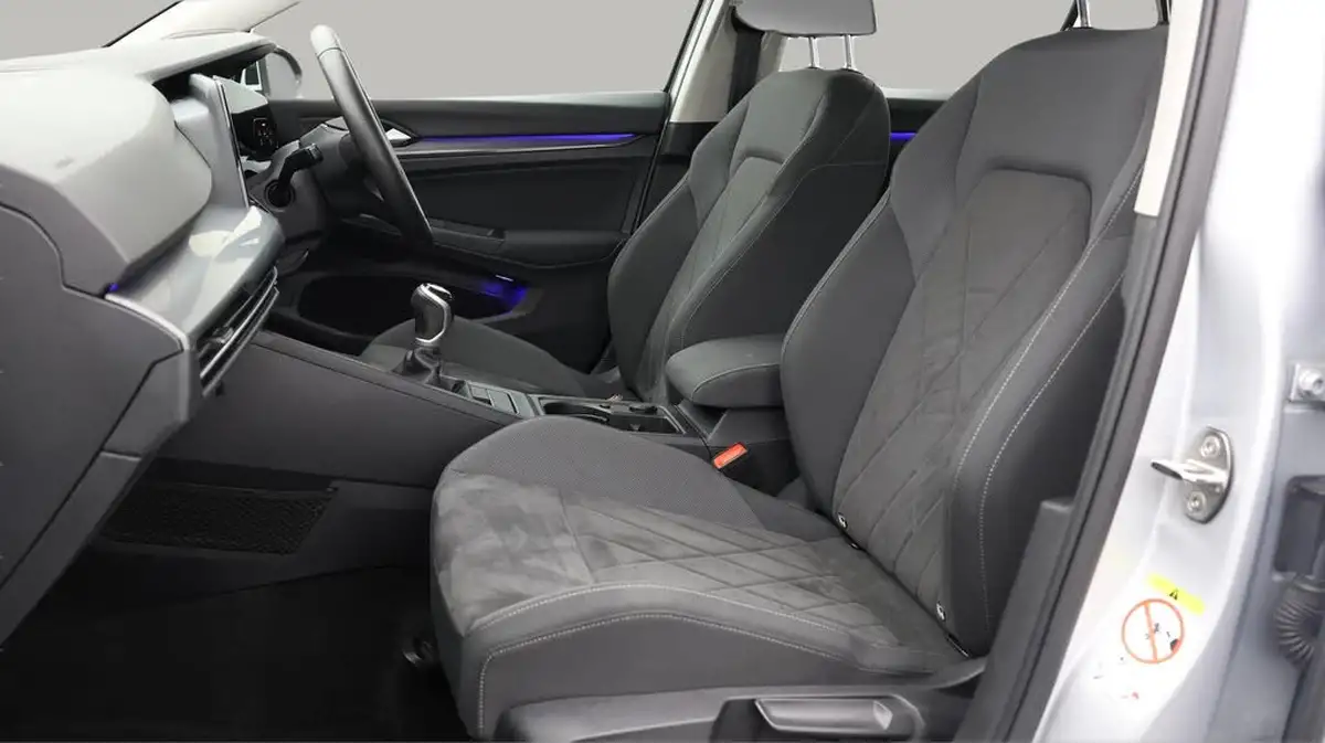 2021-volkswagen-golf-15-tsi-style-130ps-hatchback-big-14