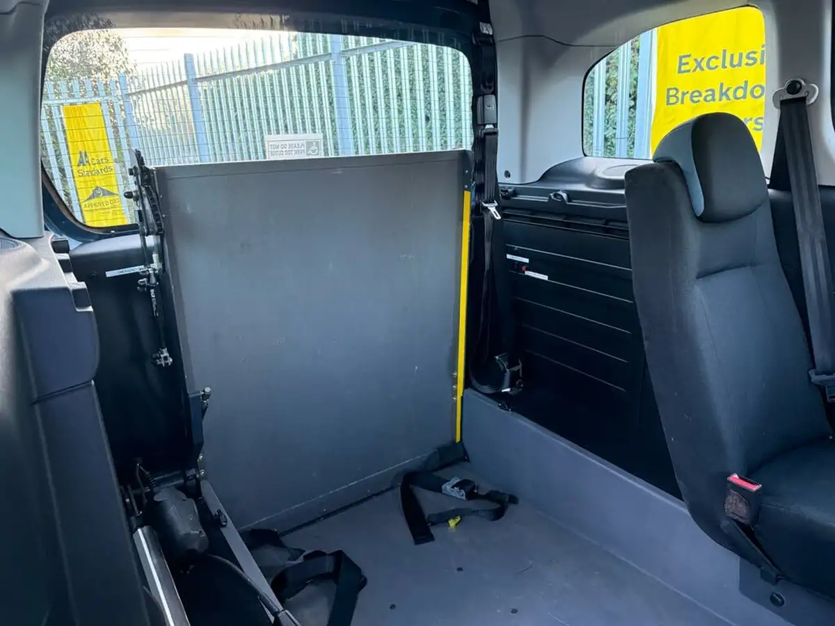 2013-citroen-berlingo-16td-xtr-airdream-egs6-big-24