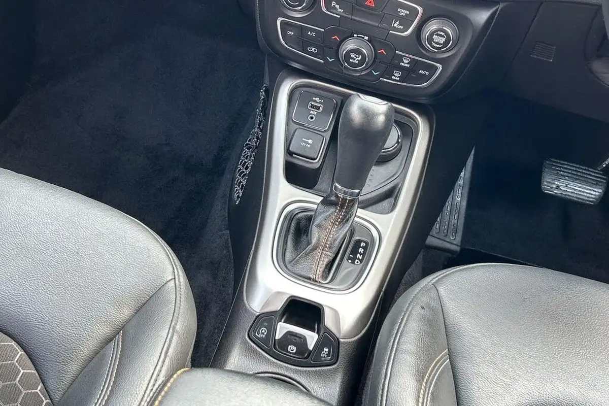 2021-jeep-compass-14-multiair-ii-longitude-168bhp-4x4-auto-big-16
