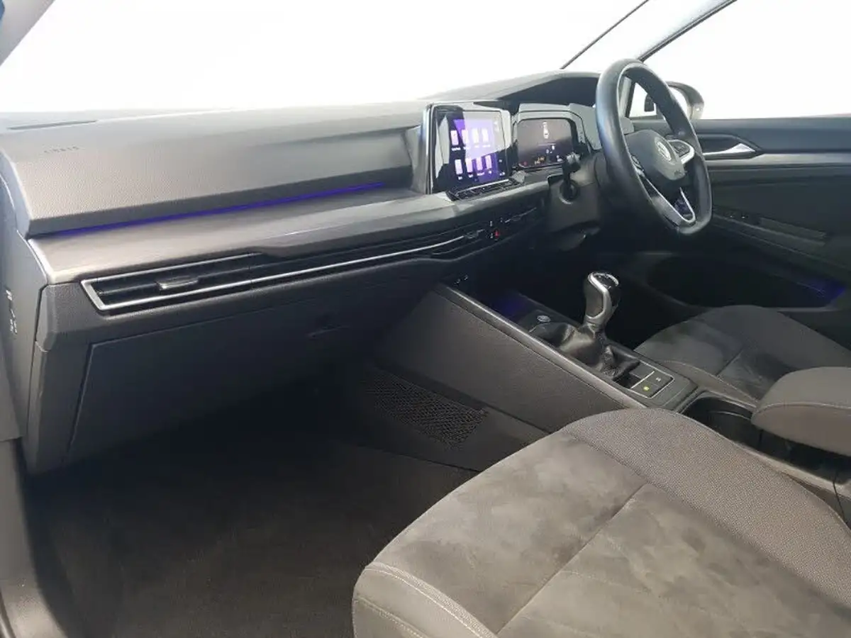 2020-volkswagen-golf-15-tsi-style-150ps-hatchback-big-4