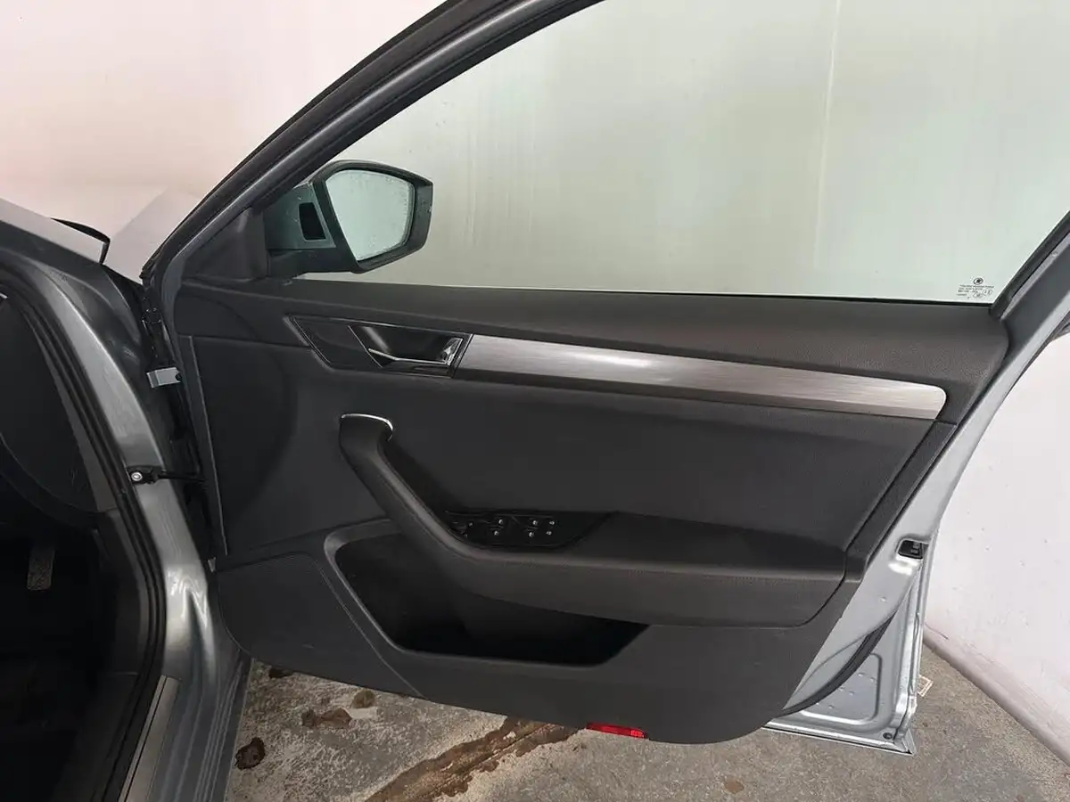 2020-skoda-superb-14-tsi-se-l-estate-big-33